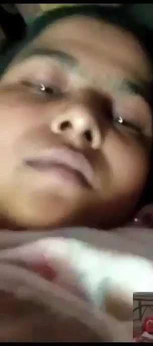 Horny Bhabi Showing And Fingering