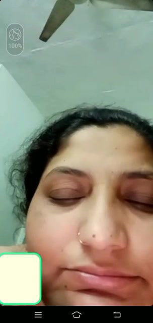 Desi lady showing boobs and pussy on video call