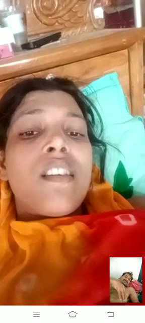 Village Bhabhi Shows Her Boobs and Pussy