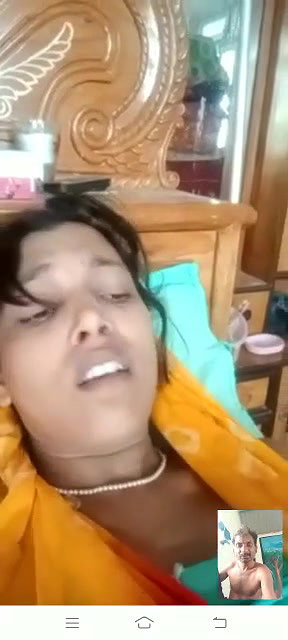 Village Bhabhi Shows Her Boobs and Pussy