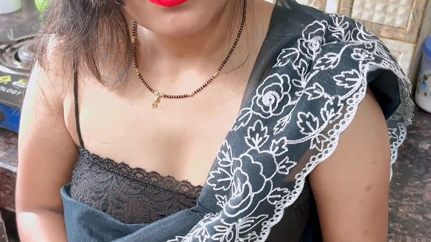 Abe gadhe kichen me hi chodo ge kya