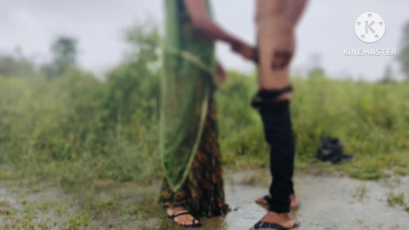 Desi bhabhi ne apane devar ko jungal me lekar ache se chudai karwayi outdoor sex