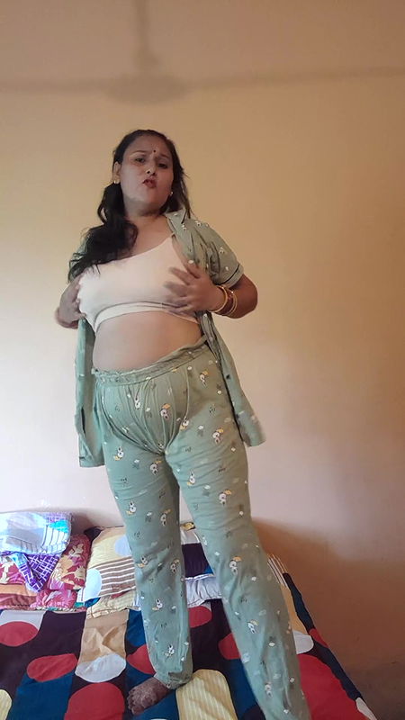 Puja baby dancing on the floor