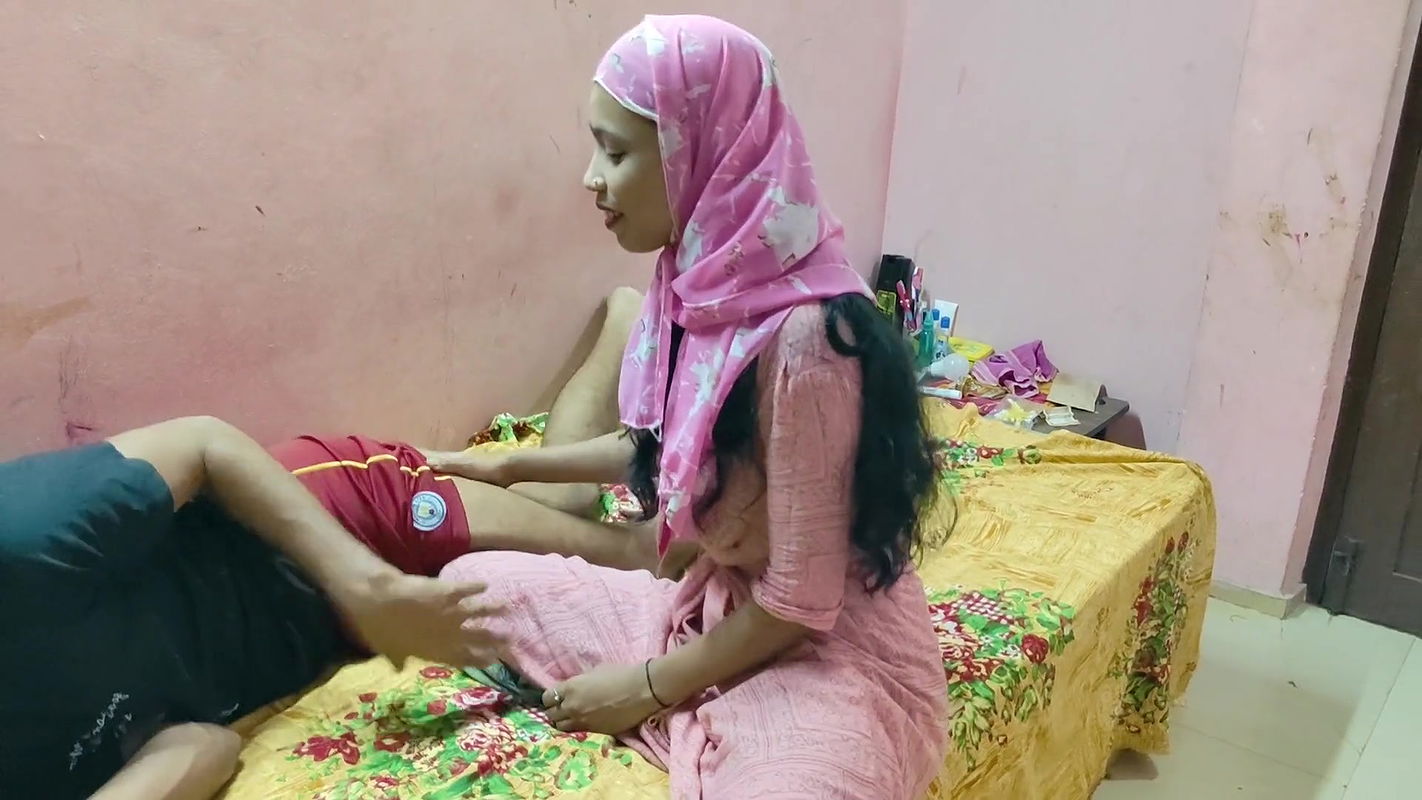 STEP FATHER FUCKED HIS STEP DAUGHTER WHEN SHE WATCH