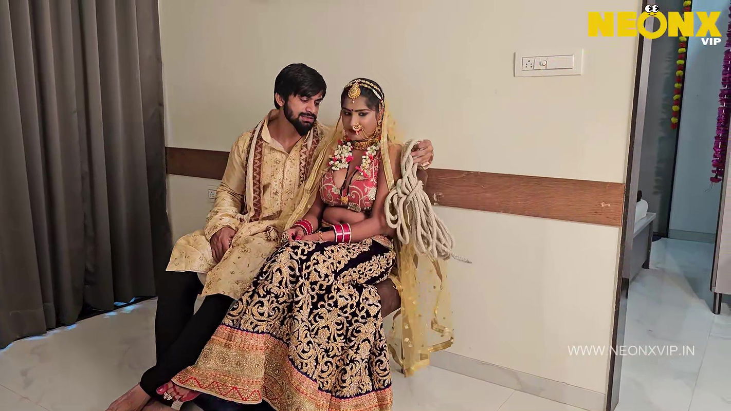 DESI HONEYMOON NeonX