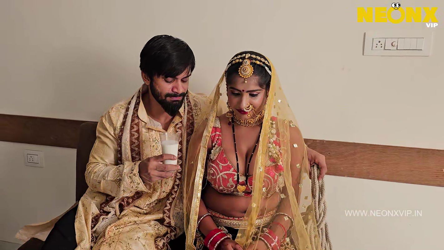 DESI HONEYMOON NeonX