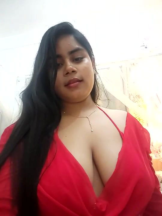 Busty Girl Amesha Show Her Curves And Big Boobs