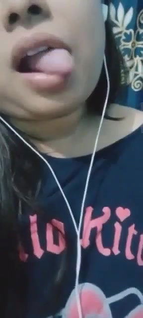 Beautiful Sexy Chubby Girl Showing