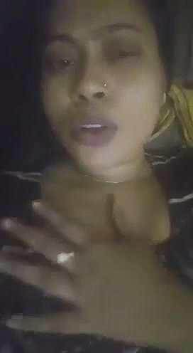 Unsatisfied Bhabi Fingering With DirtyTalk