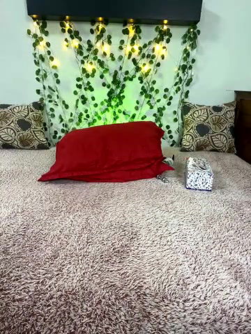 Stripchat-Public.Show-c-LillyLive-2024.06.05.174240