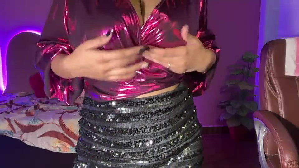 Stripchat-Public.Show-f-Funky_faira-2024.07.04.124024