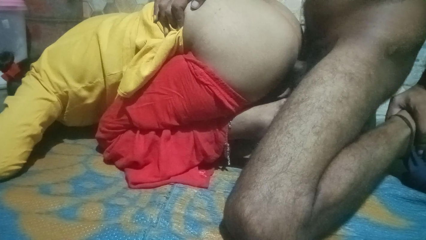 Indian village Bhabhi ne kitchen me Devar se Chudai karwayi
