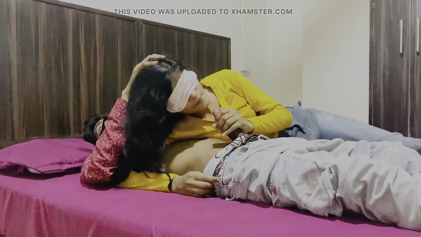 OYO Me Wide Girlfriend by Booking Hotel