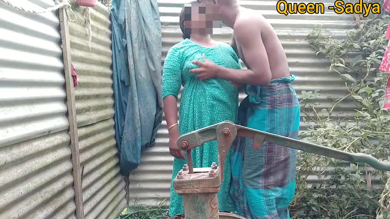 Sadia is calling me she will fuck me