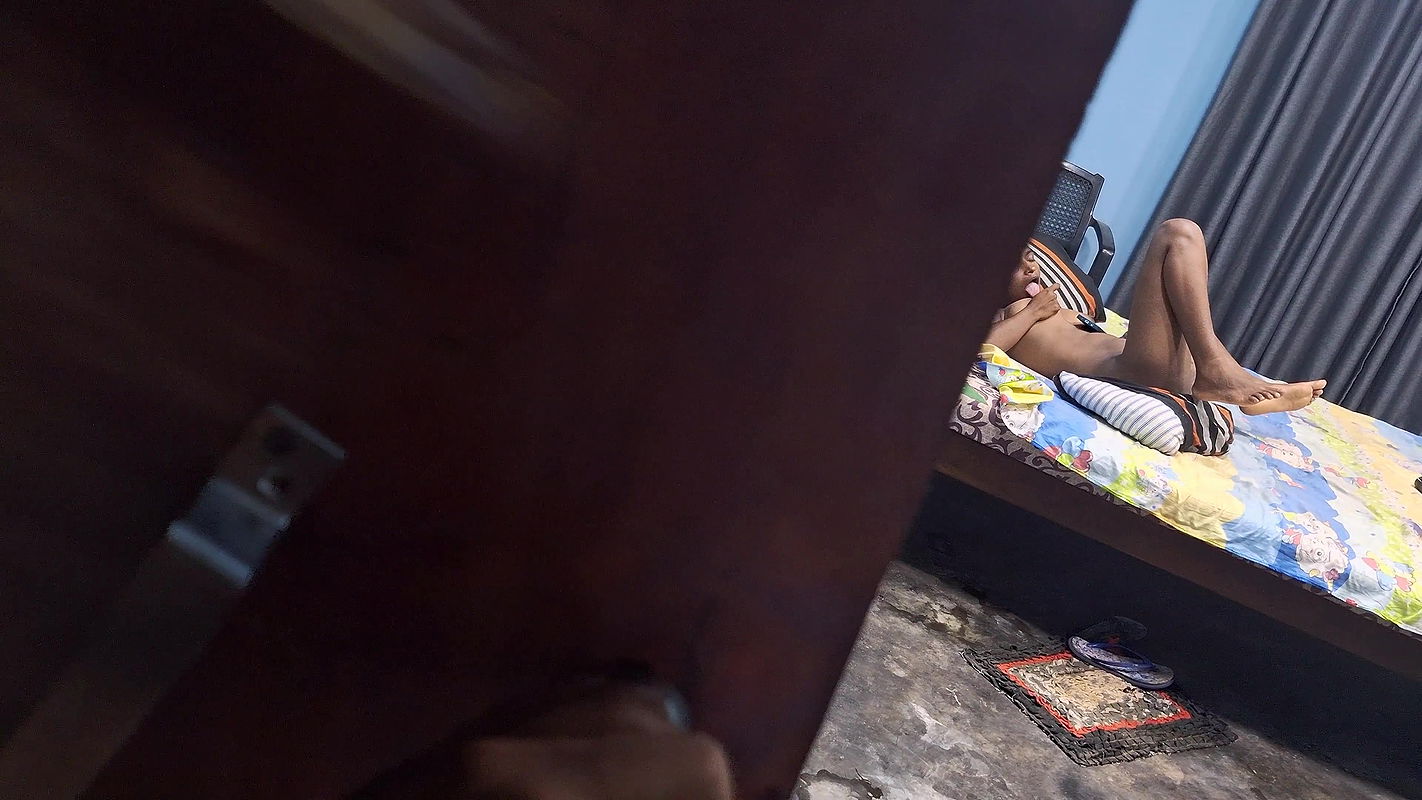 STEPSISTER caught watching porn, got him cum on her pussy inside