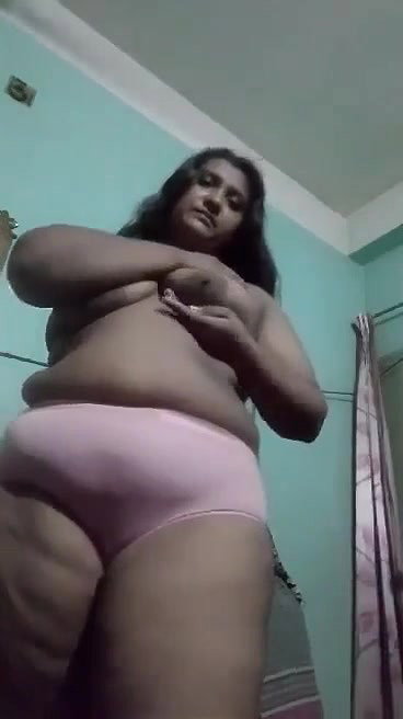 BBW Chubby Milf Showing
