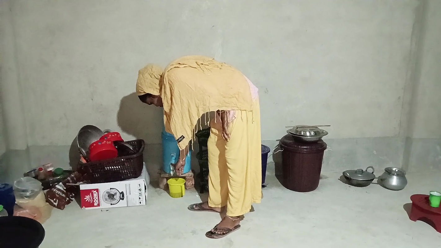 Hard fuck and creampie for skinny brunette