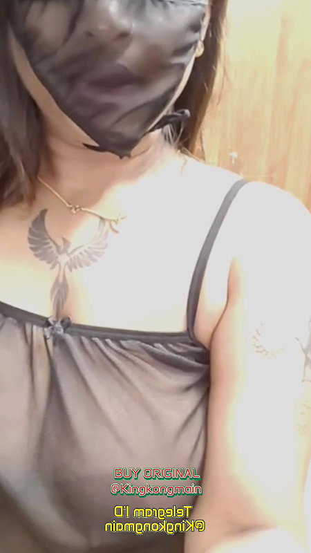 Insta MILF and Youtuber Veena Thaara Showing Boobs and Ass