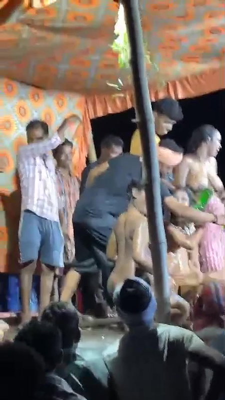 Desi village nude dance show