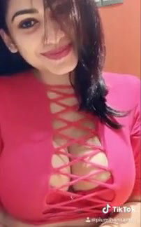 Desi Beauty Booby huge Clievage