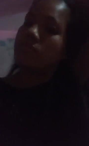 Guwahati Girl Shows her Boobs