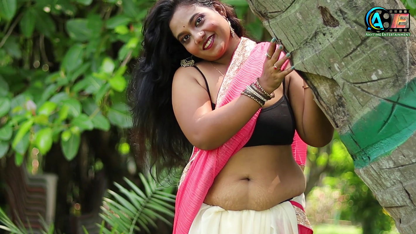 Beautiful horny charu bhabhi huge cleavage hot nael and armpit show