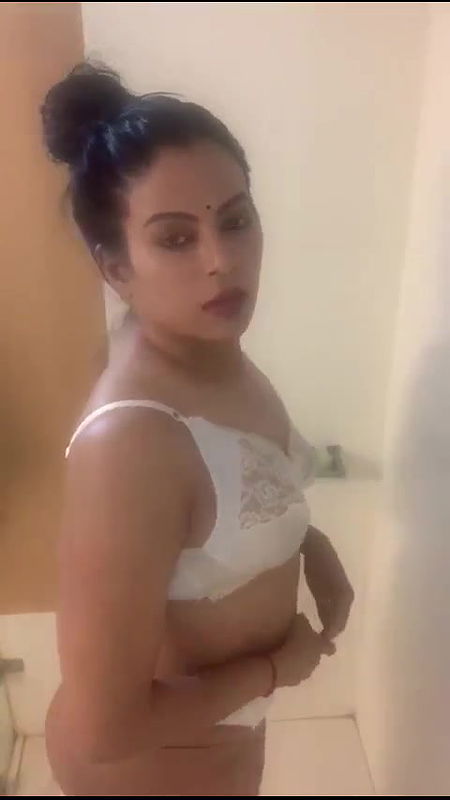 Famous Unseen Clips added