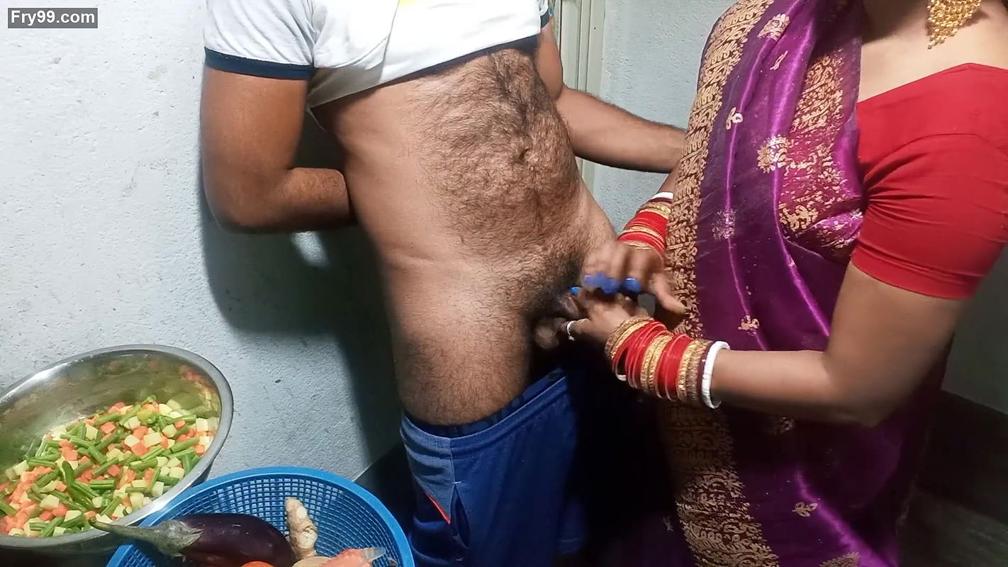 Desi Bhabhi fucking onKitchen