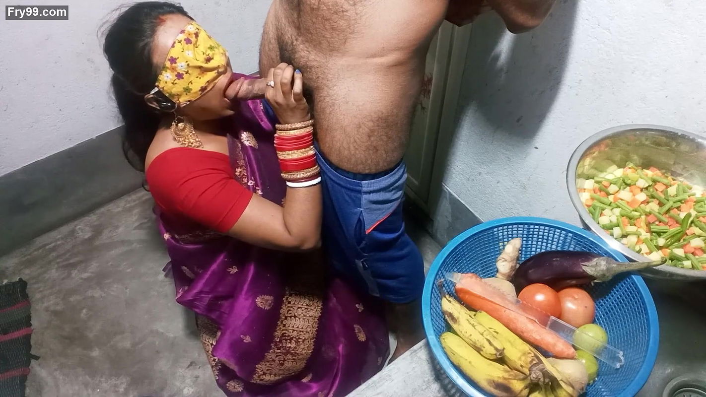 Desi Bhabhi fucking onKitchen