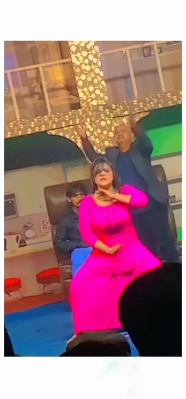 Pk nude mujra collection -192