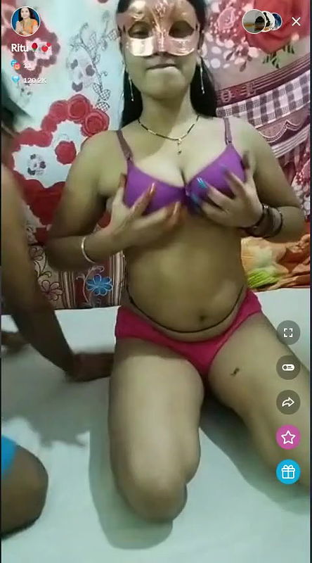 Ritu Couples Fucking in Live