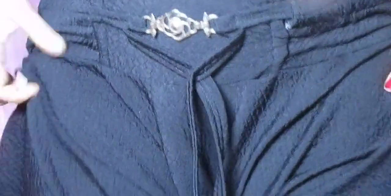 Sexy Darling Mona Showing Her Big Melons