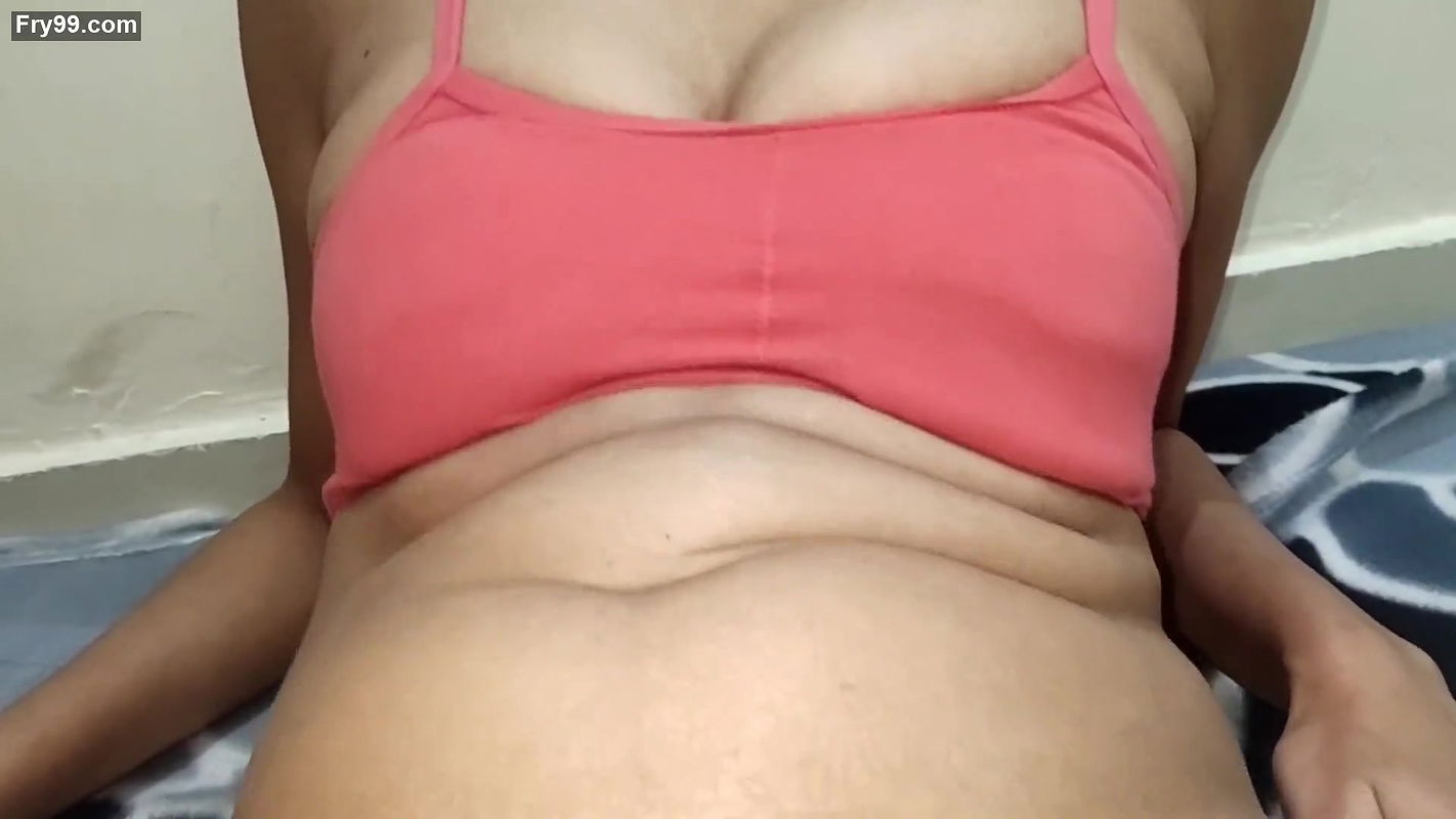 desi sexy girl enjoy kr rahi hai padosi aaahiq ne jam kar chudai ki