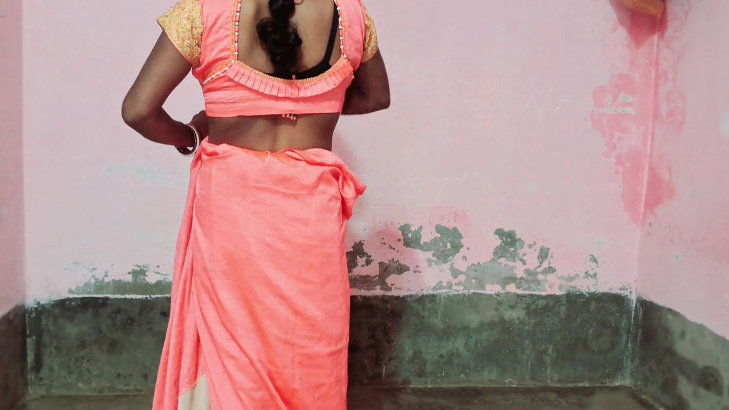 Silki sari wali bhabhi in Village Women Newly Married Wife’s fuck in house