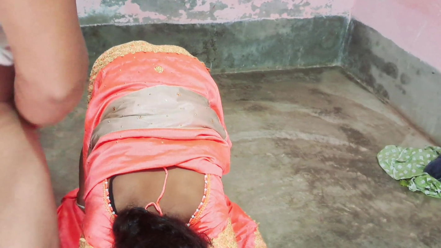 Silki sari wali bhabhi in Village Women Newly Married Wife’s fuck in house