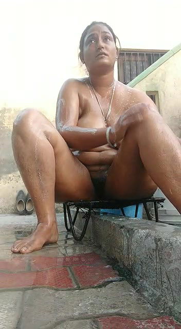 Desi Busty Beautiful Naughty Housewife Homemade Full Nude-222