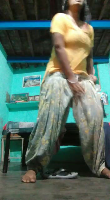 Desi Busty Beautiful Naughty Housewife Homemade Full Nude-220