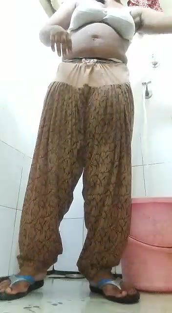 Desi Busty Beautiful Naughty Housewife Homemade Full Nude-209