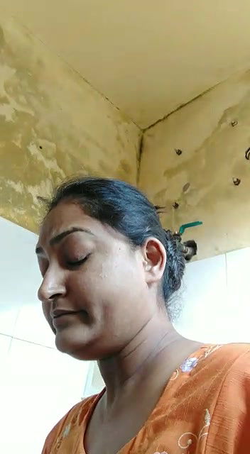 Desi Busty Beautiful Naughty Housewife Homemade Full Nude-202