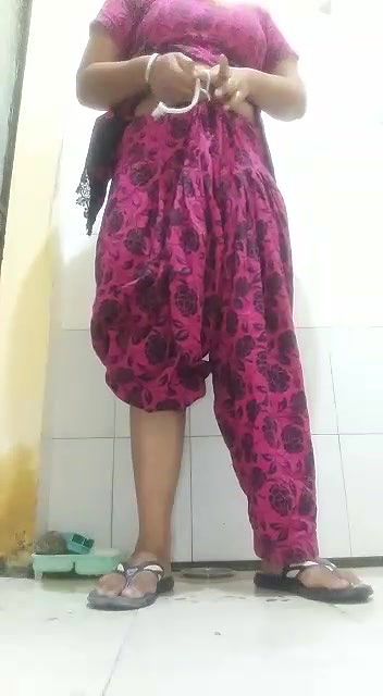 Desi Busty Beautiful Naughty Housewife Homemade Full Nude-166