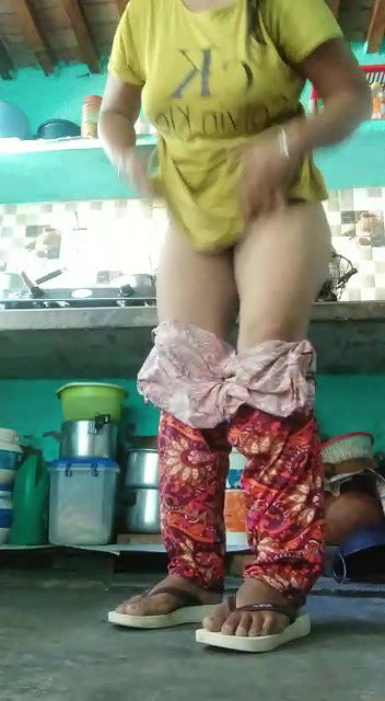 Desi Busty Beautiful Naughty Housewife Homemade Full Nude-146