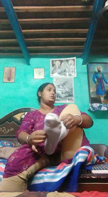 Desi Busty Beautiful Naughty Housewife Homemade Full Nude-135