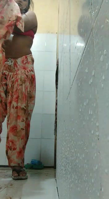 Desi Busty Beautiful Naughty Housewife Homemade Full Nude-126