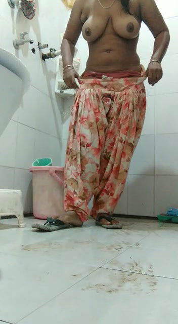 Desi Busty Beautiful Naughty Housewife Homemade Full Nude-126