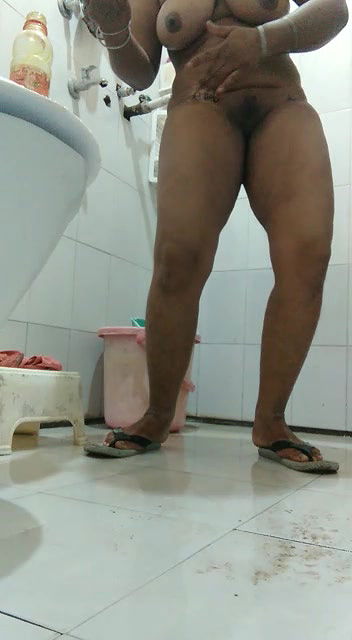 Desi Busty Beautiful Naughty Housewife Homemade Full Nude-115