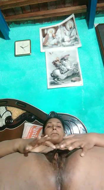 Desi Busty Beautiful Naughty Housewife Homemade Full Nude-114