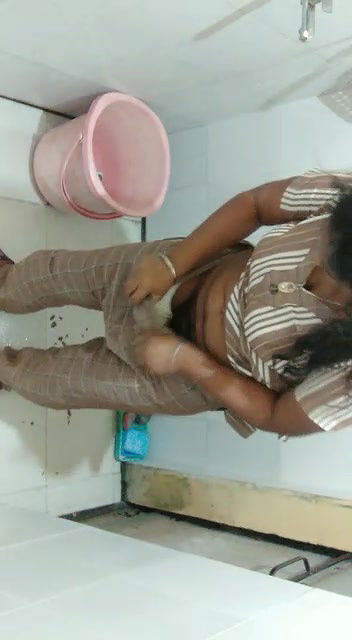 Desi Busty Beautiful Naughty Housewife Homemade Full Nude-109