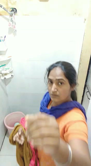 Desi Busty Beautiful Naughty Housewife Homemade Full Nude-108