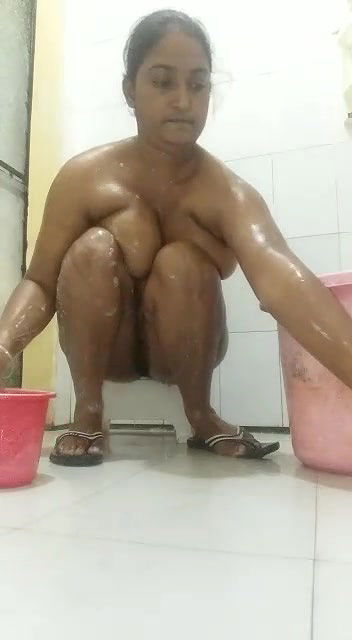 Desi Busty Beautiful Naughty Housewife Homemade Full Nude-62