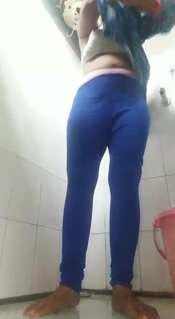 Desi Busty Beautiful Naughty Housewife Homemade Full Nude-46